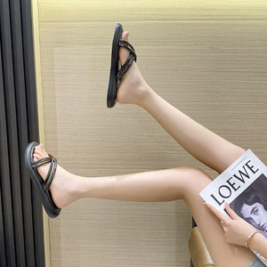 Women's Casual Flat Versatile Non-slip Flip Flops Stylish Sandals Water